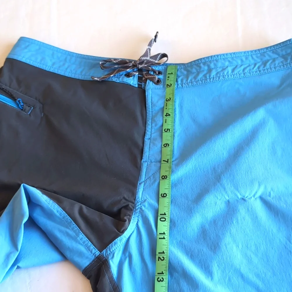 Patagonia Stretch Wavefarer Volley Gray and Blue Shorts Men's Size 36